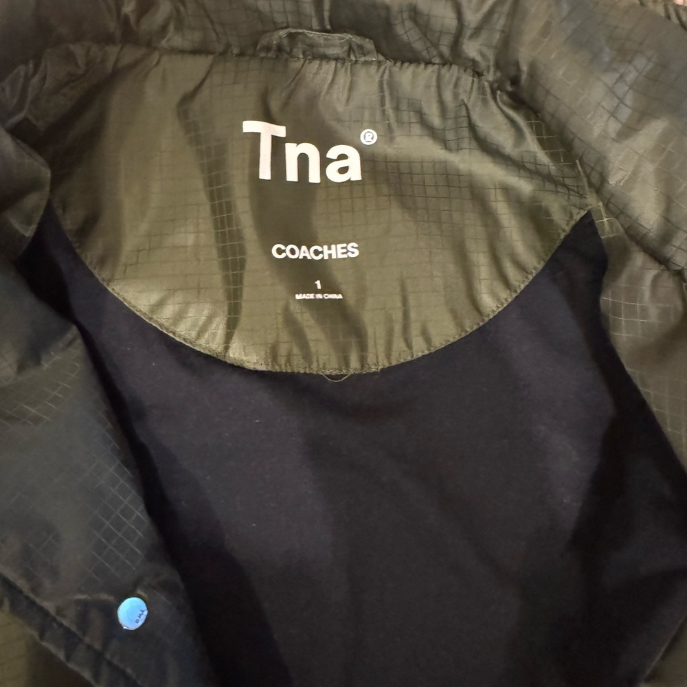 NWOT - Aritzia TNA Coaches Jacket - 💚 - Picture 7 of 7